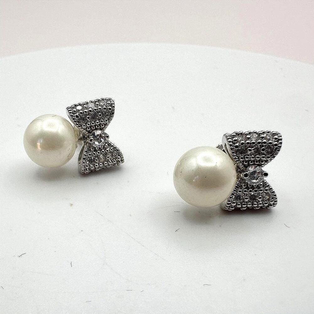 Vintage 90s White Pearl Silver Tone Bow Earrings Glass Accents Fashion Jewelry